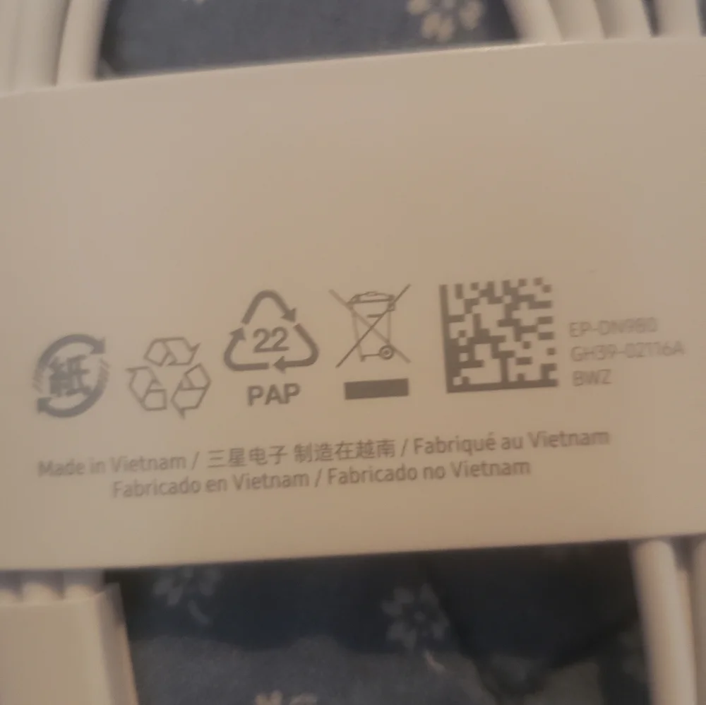 Samsung Factory Original Cable Lightening BRAND NEW NEVER USED